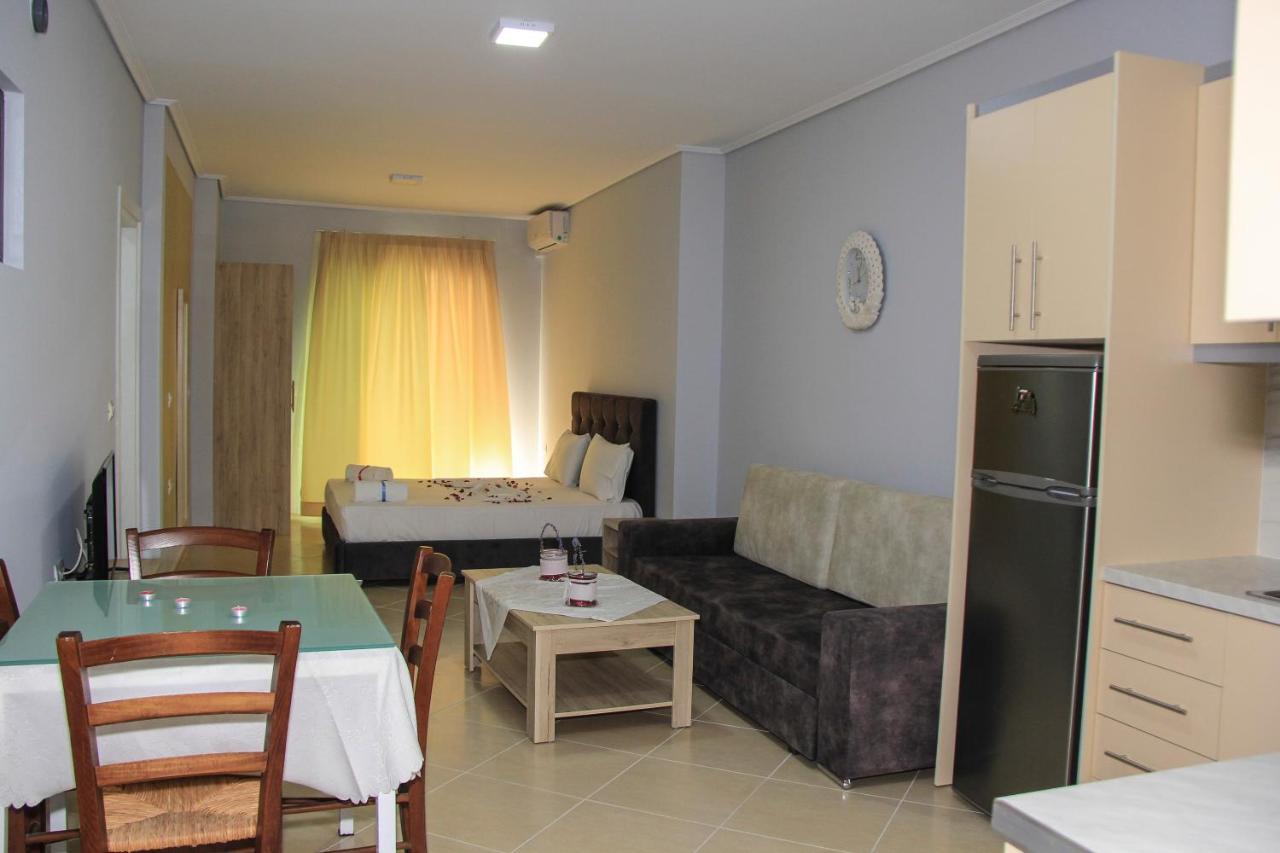 Maxi'S Apartments Sarande Bagian luar foto