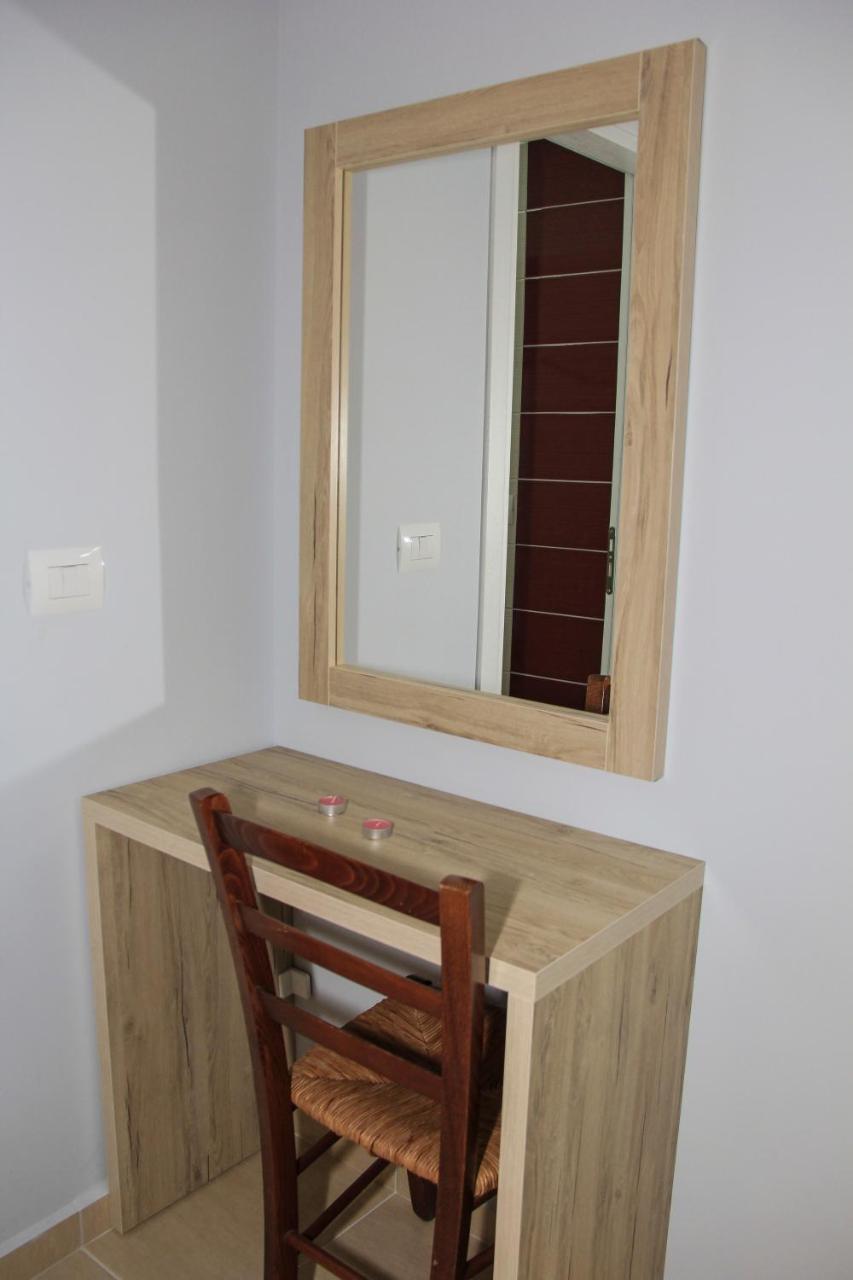 Maxi'S Apartments Sarande Bagian luar foto